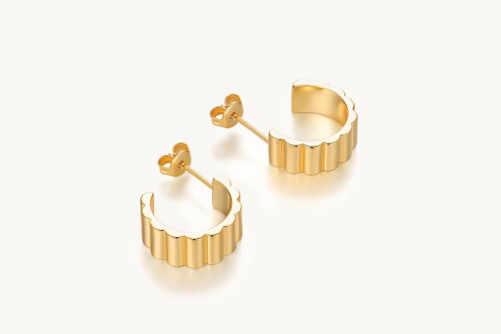 Modern Chunky Gold Hoop Earrings For Women Image丨Agvana Jewelry