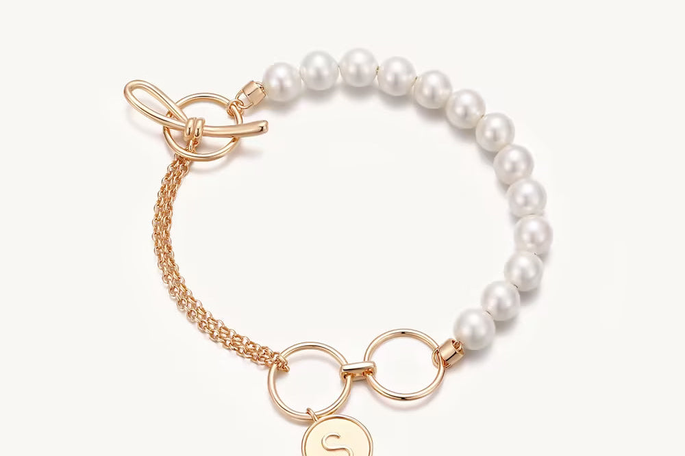Pearl Interlocking Rings Chain Gold Bracelet For Women Image丨Agvana Jewelry