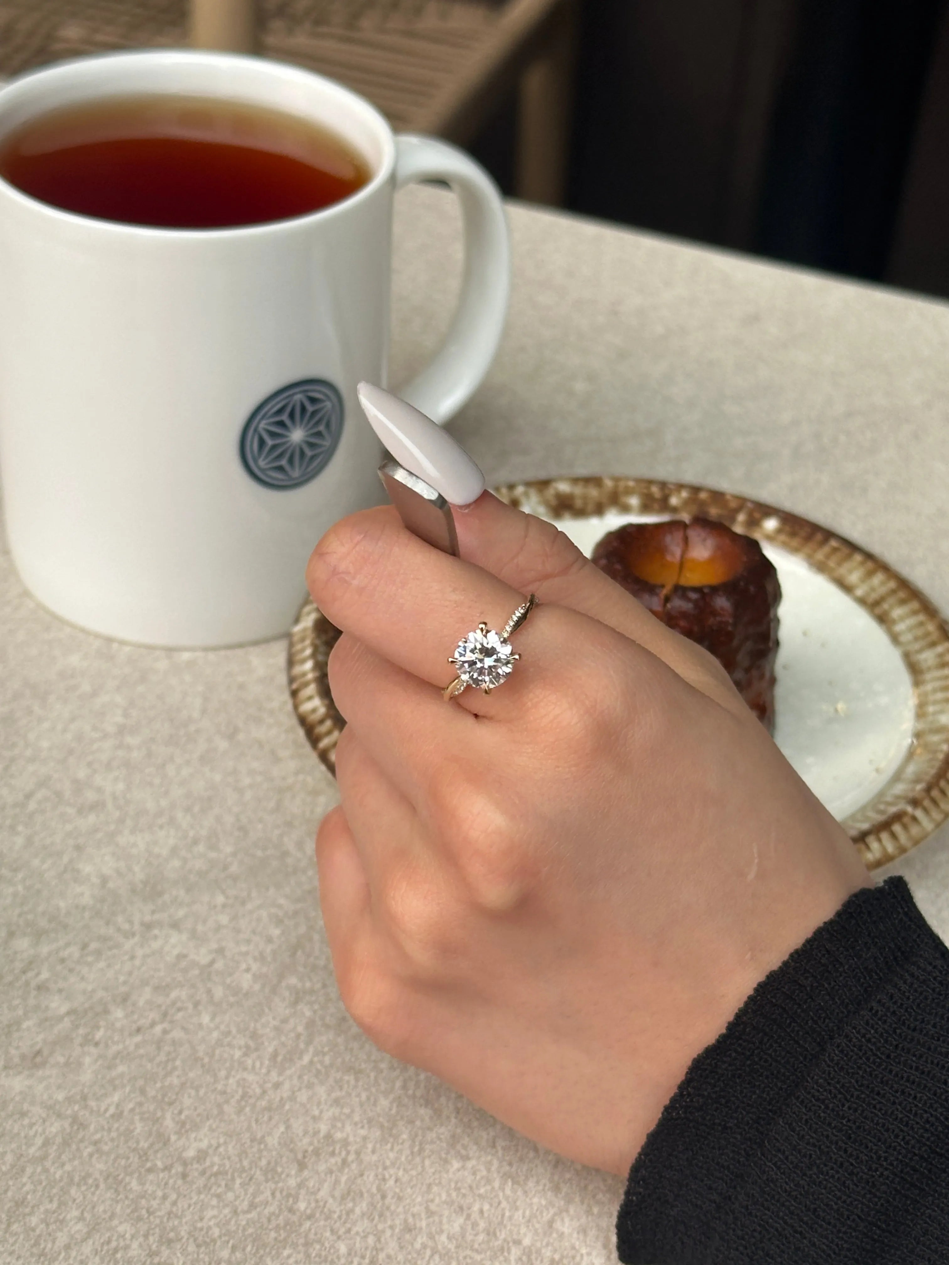 Agvana Round-Cut Lab-Diamond Twist Vine Ring for daily wear.