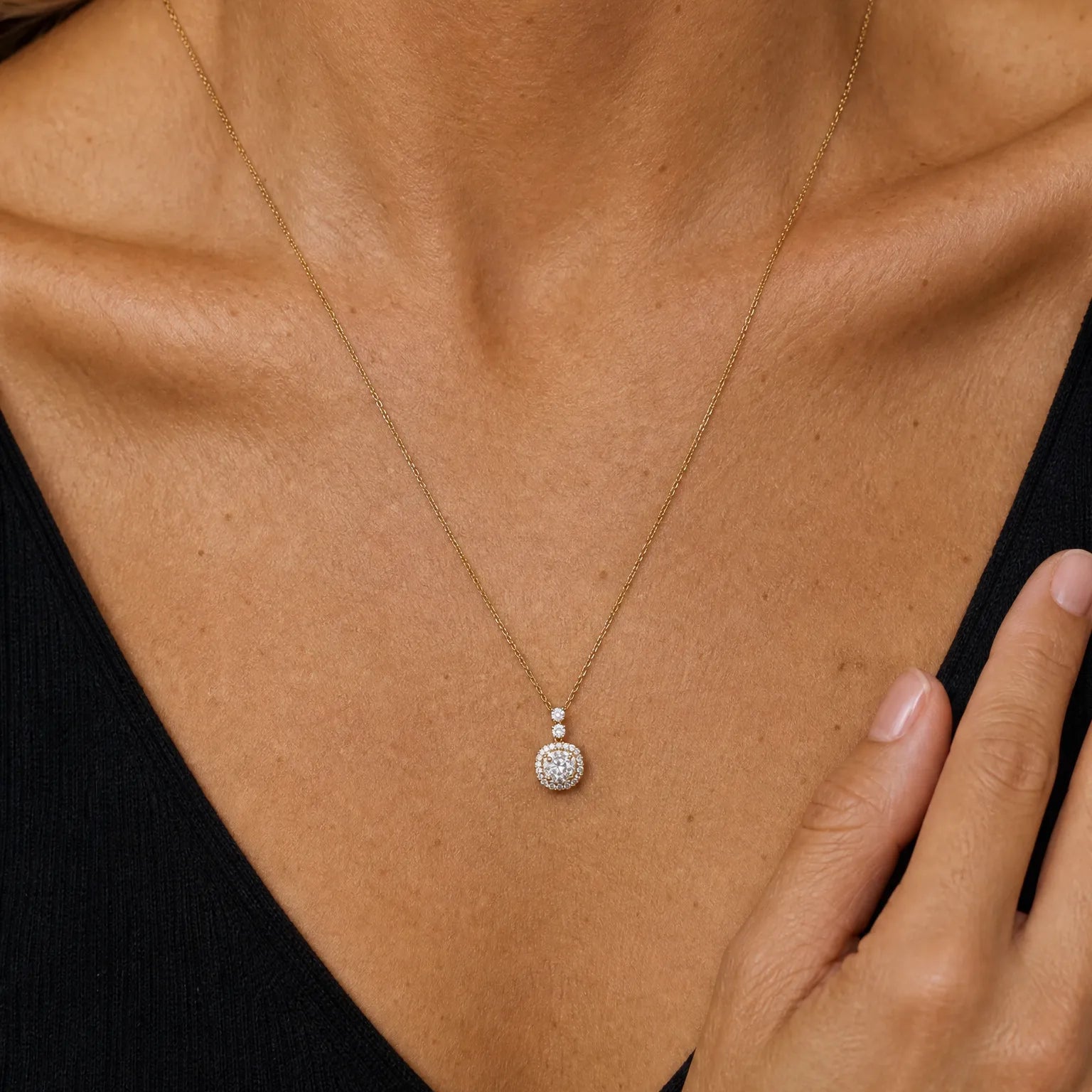 "Halo of Light" Lab Grown Diamond Pendant Necklace in 14K Solid Gold
